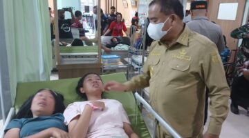 Ratusan Siswa SMAN 1 Berastagi Diduga Keracunan Usai Santap Makanan MBG, Puluhan Dievakuasi ke Sejumlah Rumah Sakit
