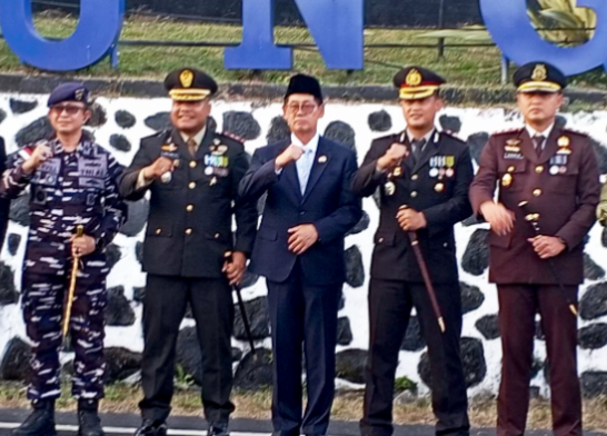 ‎Dandim 1310/Bitung Letkol Inf Dewa Made DJ, bersama Walikota Bitung, Hengky Honandar, S.E., Kapolres, Bitung, AKBP Arie Sulistyo Nugroho, S.I.K., M.H., Kajari Bitung, Erwin Widihantono, S.H., M.H., Dansatrol Kodaeral VIII, Kolonel Laut (P) Marvill Marfel Frits E.D., S.E., M.Tr.Hanla., CRMP. (Ft. talia)