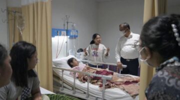 Bupati Karo Kembali Tinjau Kondisi Siswa Yang Mengalami Gangguan Kesehatan Usai Konsumsi Makanan Bergizi Gratis