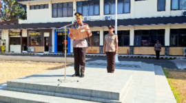 Kapolres Bitung AKBP Arie Sulistyo Nugroho, S.H., S.I.K., M.H., Saat membacakan Naskah Teks Proklamasi Polisi. (Dok. Istimewa)
‎
‎