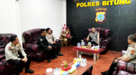 ‎Kapolres Bitung AKBP Arie Sutrisno Nugroho, S.H., S.I.K., M.H. menerima Tim Supervisi Bidang Humas Polda Sulawesi Utara (Dok. Istimewa)