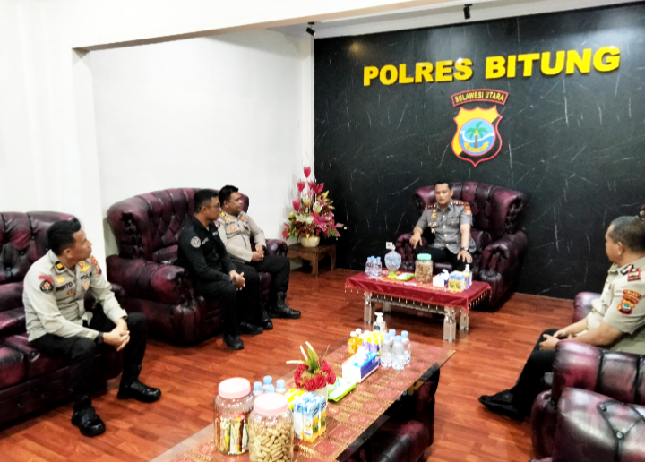 ‎Kapolres Bitung AKBP Arie Sutrisno Nugroho, S.H., S.I.K., M.H. menerima Tim Supervisi Bidang Humas Polda Sulawesi Utara (Dok. Istimewa)