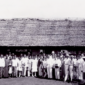 Keluarga di depan geraja bitung tahun 1930. (Dok. Istimewa)