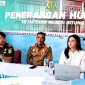 Kepala Subseksi II Bidang Intelijen, Julio Yosua Wangkil, S.H., saat memberikan penyuluhan hukum pada warga lembeh Utara. (ft. Istimewa)