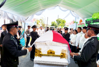 Almarhum Kombes Pol. Steidy Raranta, S.I.K., NRP 72090595, saat akan di berangkatkan. (Dok. Istimewa)
‎
