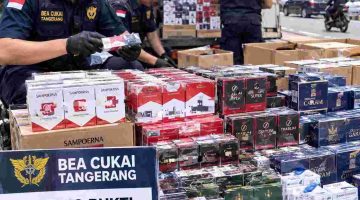 Profesor Sutan Nasomal Ajungi Jempol Keberhasilan Kepala Bea Cukai Tangerang Banten Ungkap Kerugian Negara Puluhan Milyar!!!