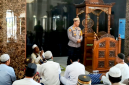 Kapolres Bitung AKBP Arie Sulistyo Nugroho, S.I.K., M.H., Saat memberika. penyampaian pesan-lesan Kamtibmas di mesjid At-Taubah. (ft. humas polres bitung)
‎